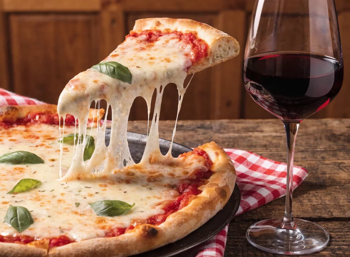 Domaća pizza — gotovo jelo